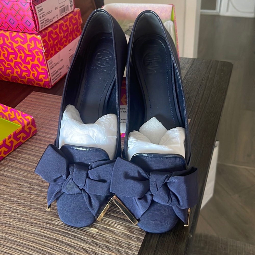 Tory Burch Slipper Shoe in Navy Blue Fabric Faille Stretch